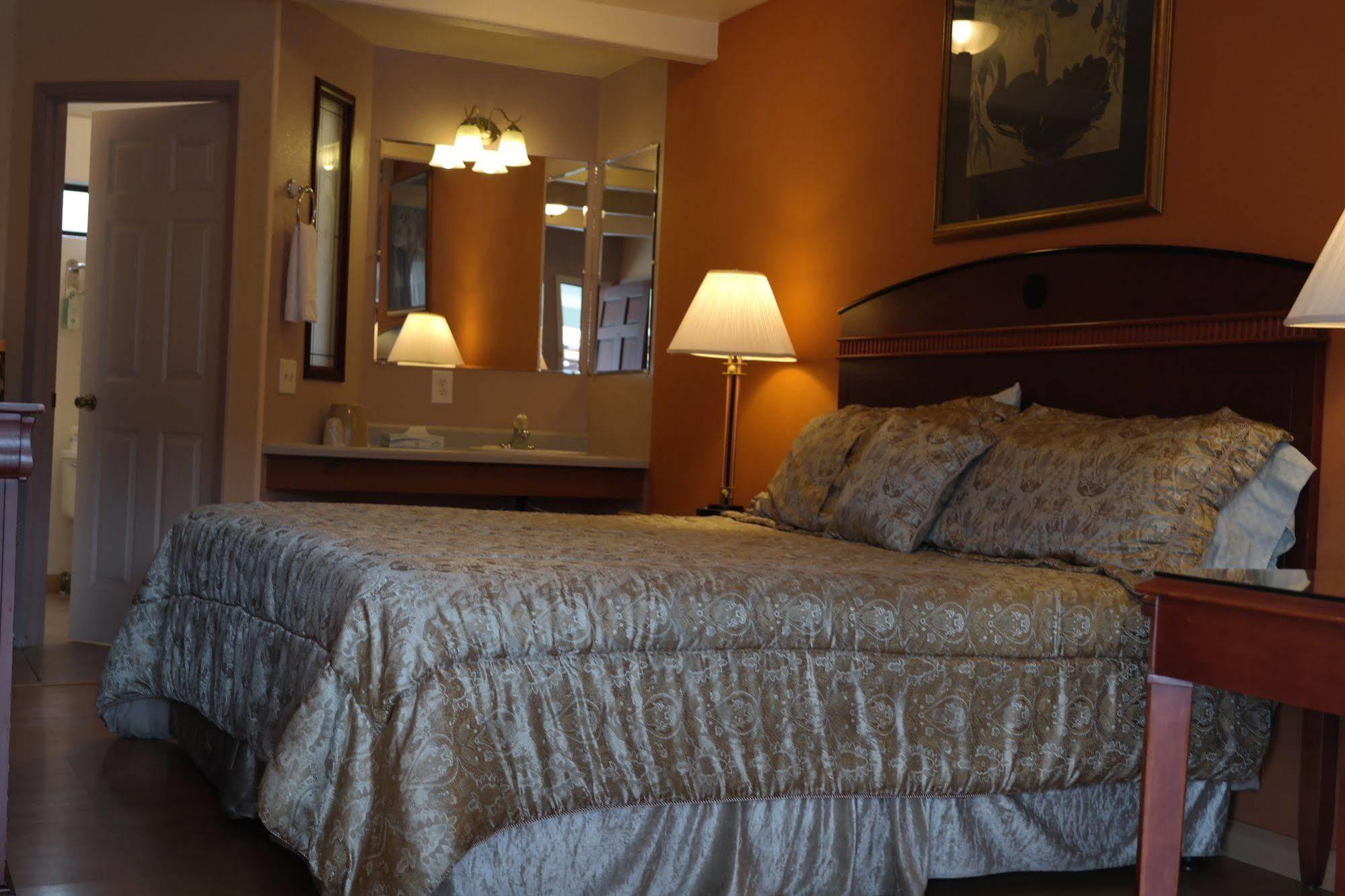 Hotel Coast And 3*